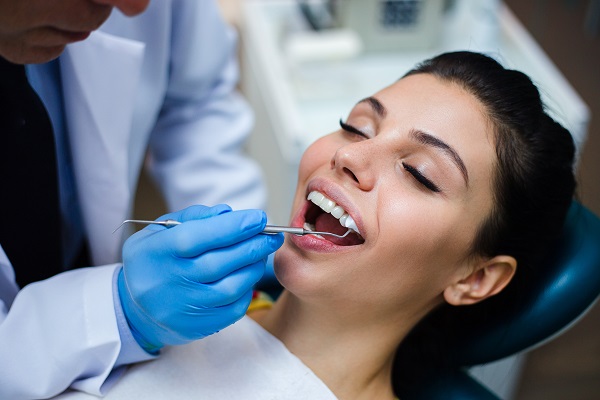 Reasons Why You Should Visit A Cosmetic Dentist