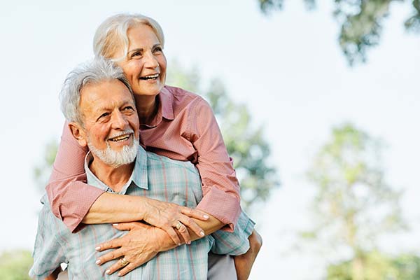 Tips For Comfort And Secure Attachment For New Dentures